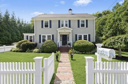 17 Free St, Hingham, MA 02043