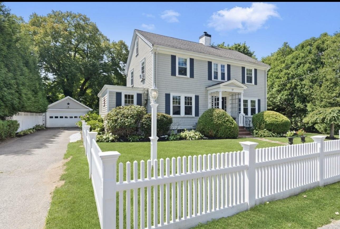 17 Free St, Hingham, MA 02043