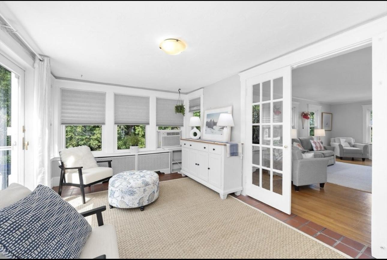 17 Free St, Hingham, MA 02043