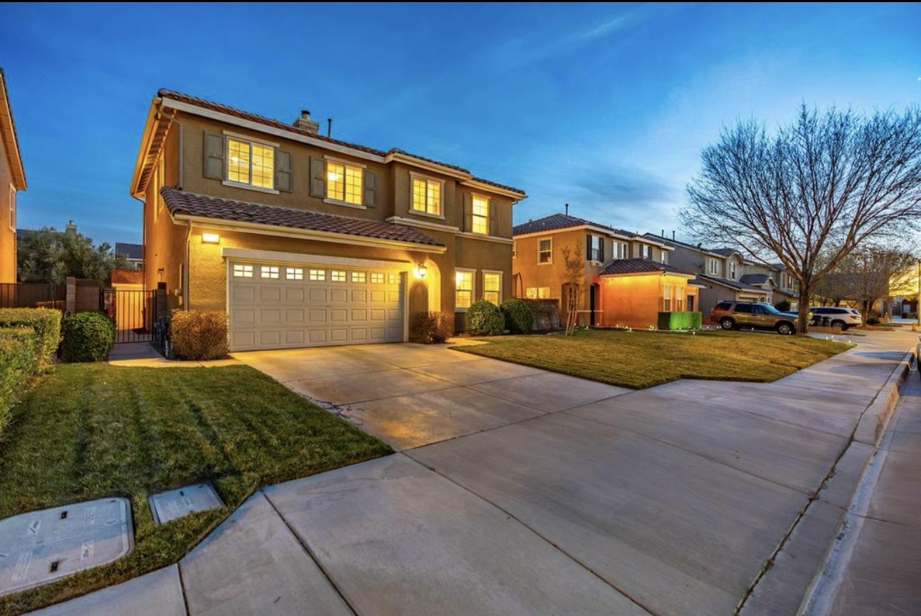 4400 W Avenue J7, Lancaster, CA 93536