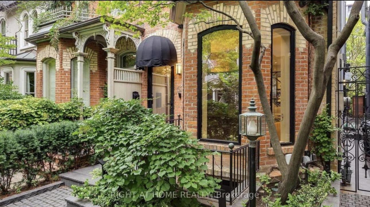 53 Hazelton Avenue, Toronto, Ontario M5R2E3