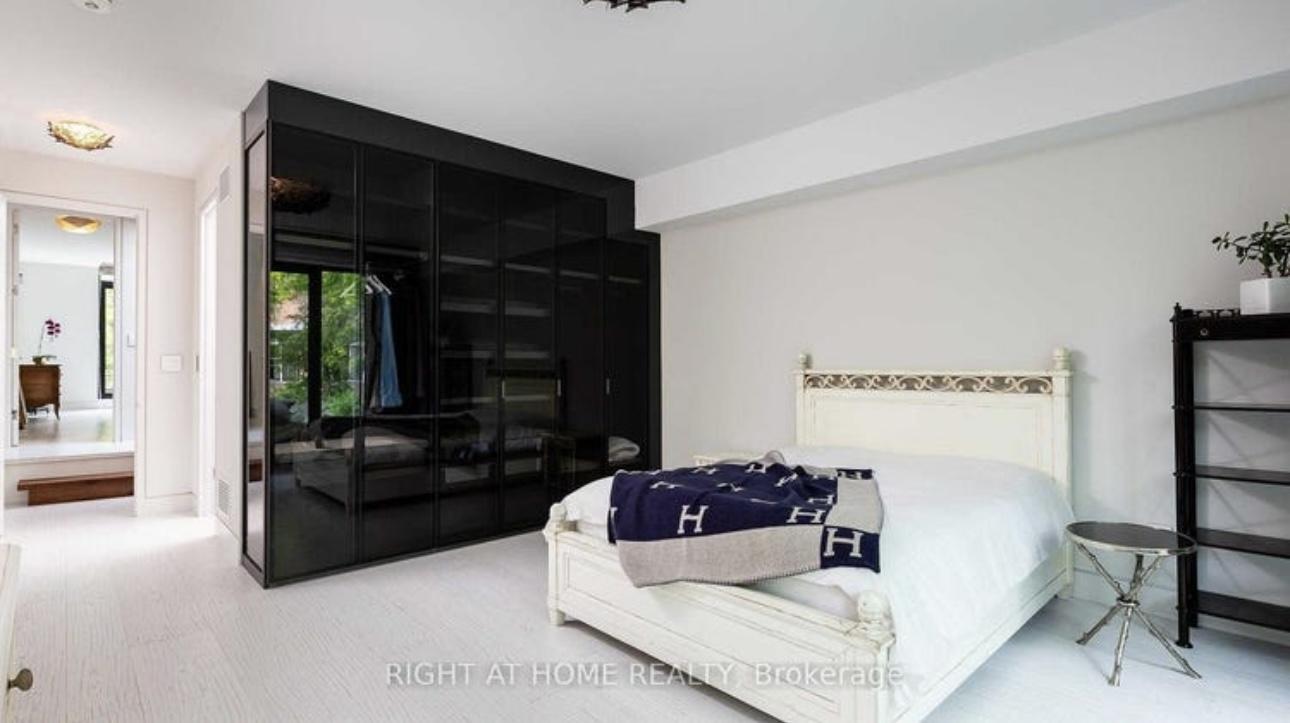 53 Hazelton Avenue, Toronto, Ontario M5R2E3