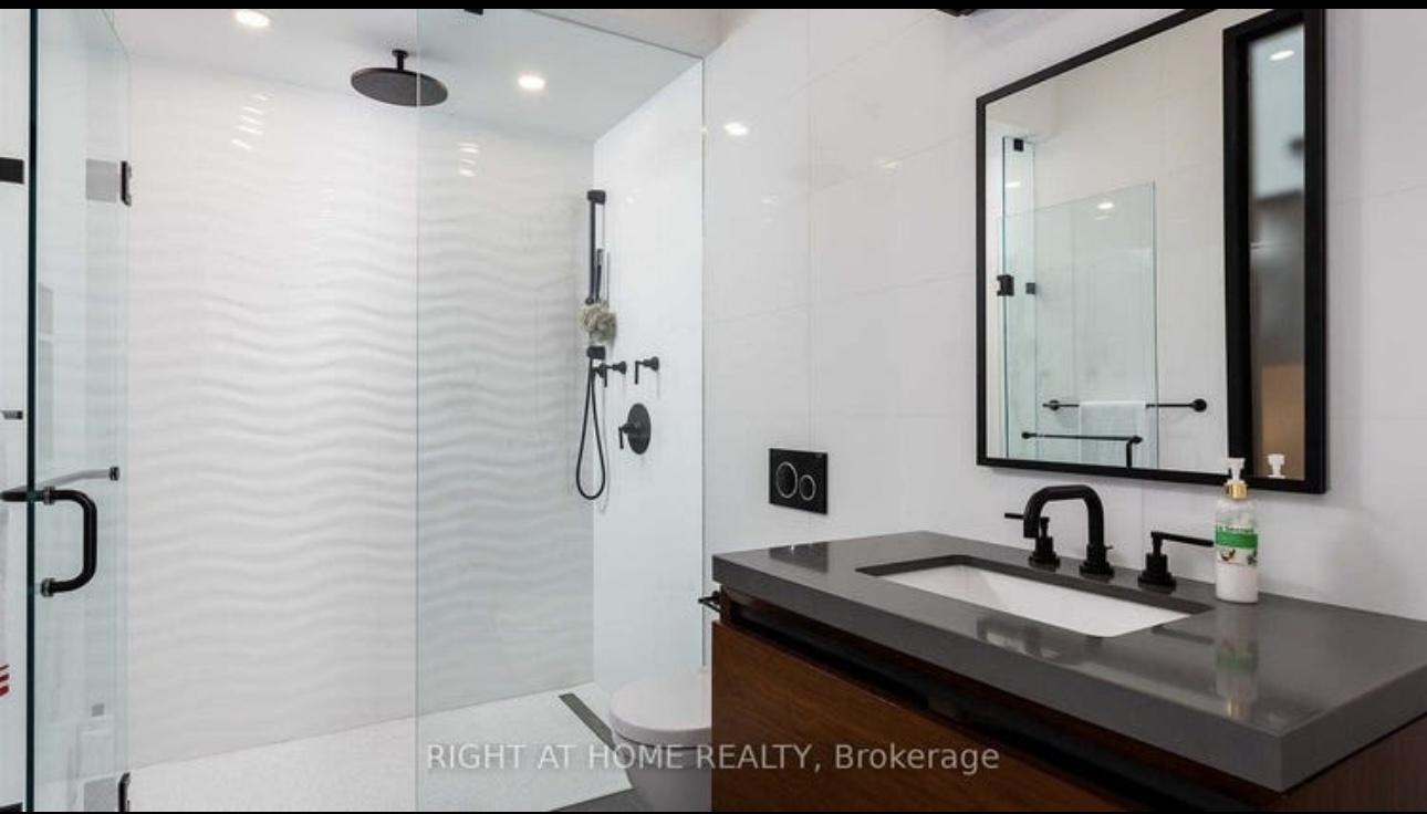 53 Hazelton Avenue, Toronto, Ontario M5R2E3