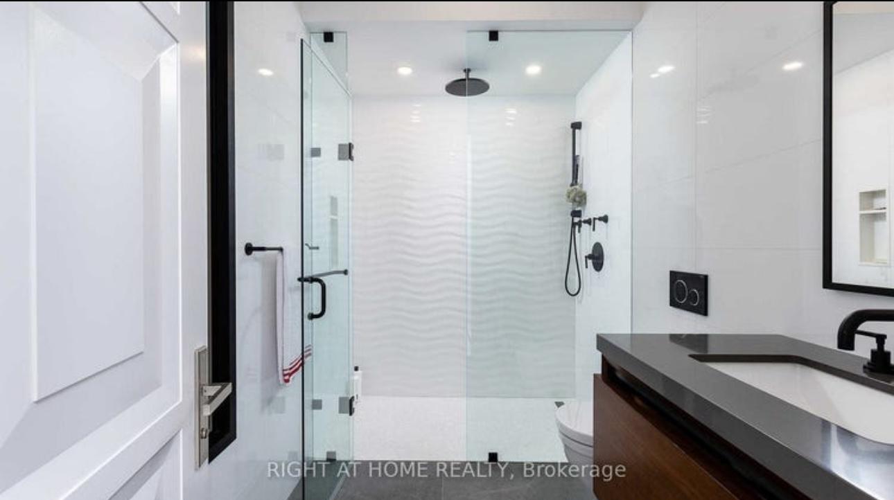 53 Hazelton Avenue, Toronto, Ontario M5R2E3