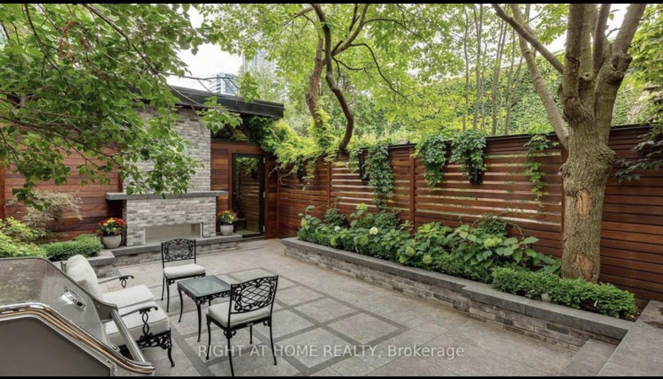 53 Hazelton Avenue, Toronto, Ontario M5R2E3