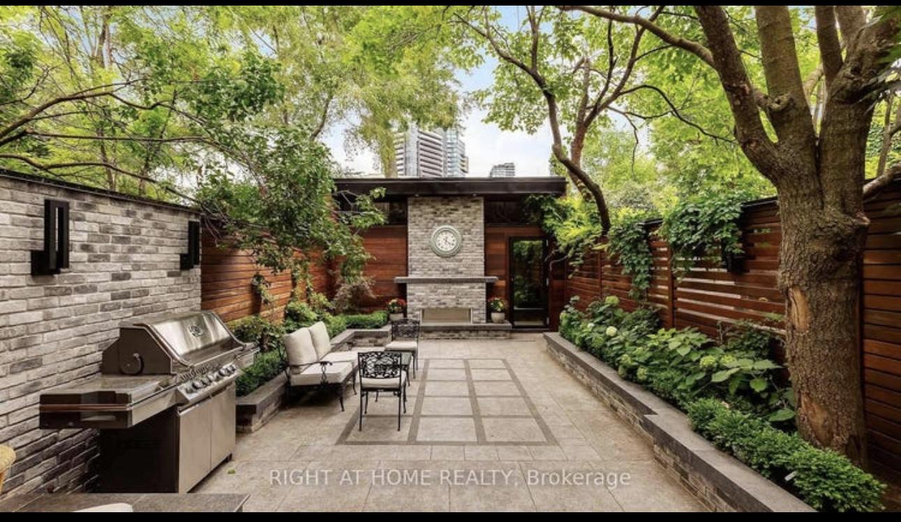 53 Hazelton Avenue, Toronto, Ontario M5R2E3